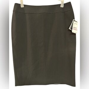 Nine West Classic Black Pencil Skirt, size 6, NWT
